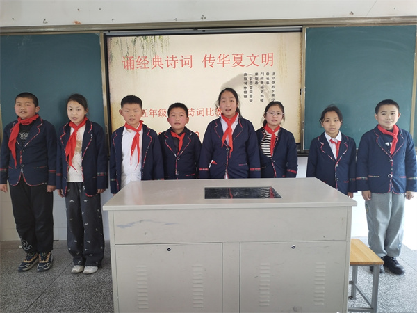 d941ad26146e48b7af1a930714fce4a8.jpg
