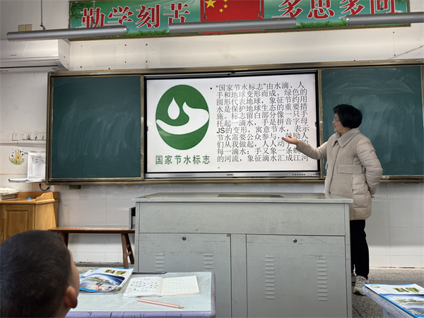 a1c7b1af42404d7aa248d579f4d5f53b.jpg