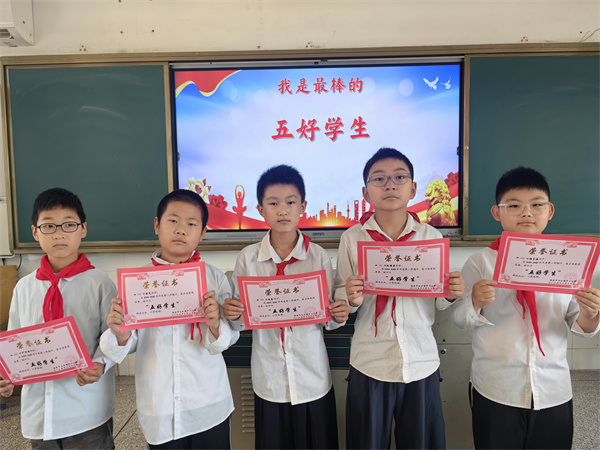 ff851878cbd64815b1ef526ee30f2cb8.jpg